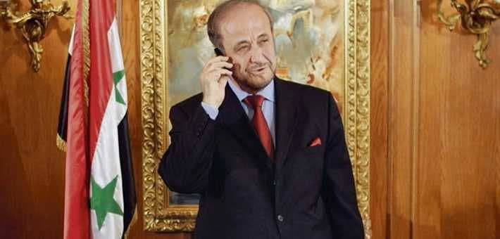 رئيس بلدية فرنسية يناشد ماكرون...