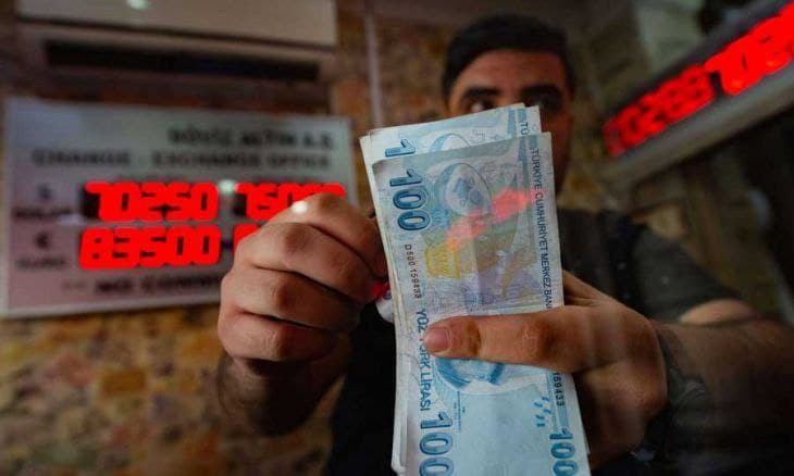 الليرة التركية تتحسّن أمام الد...