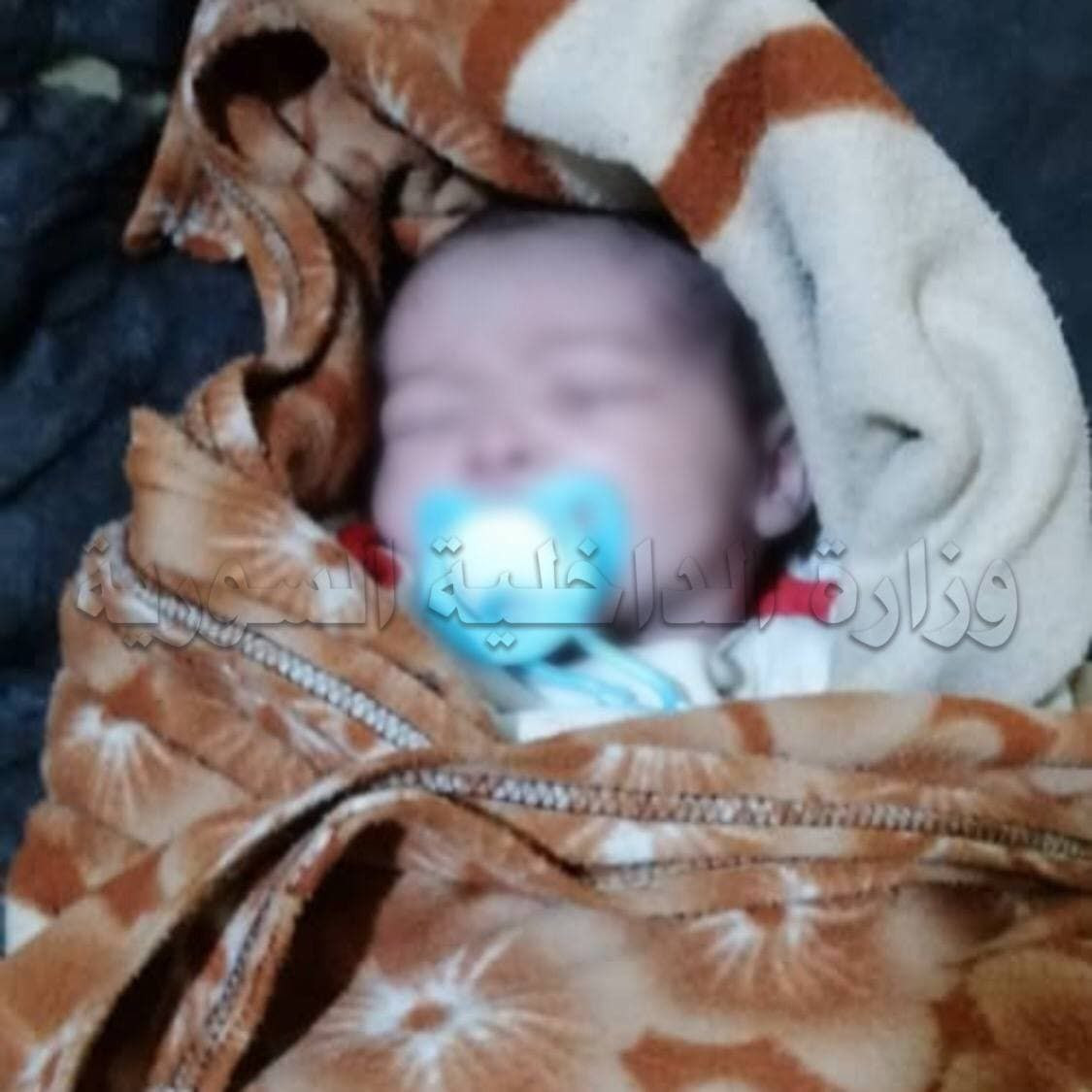 العثور على طفل حديث الولادة أم...