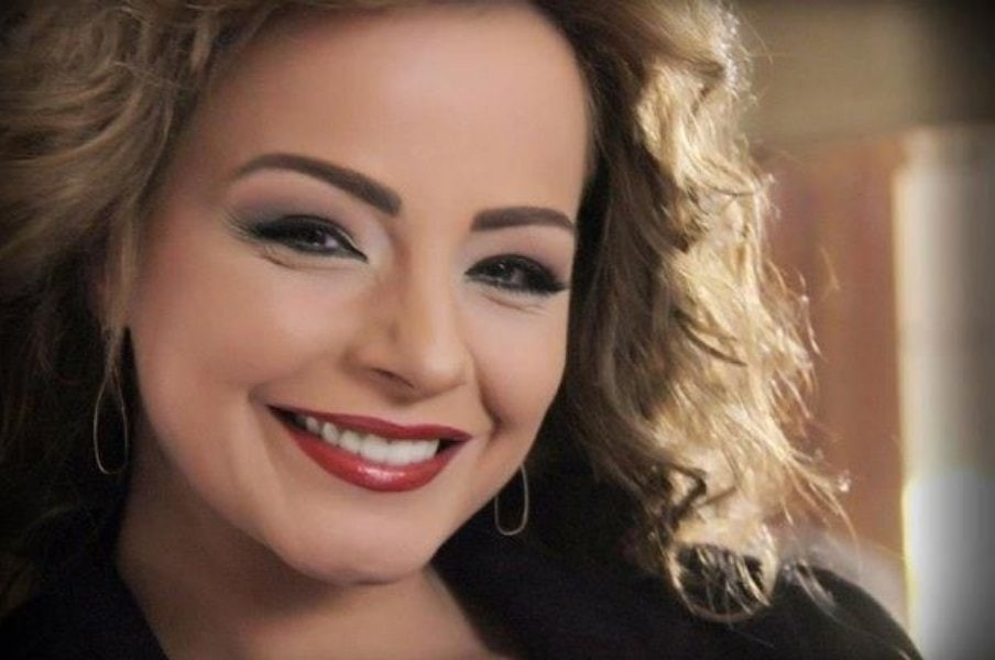 فنانة سورية تسخر من ارتفاع الأ...