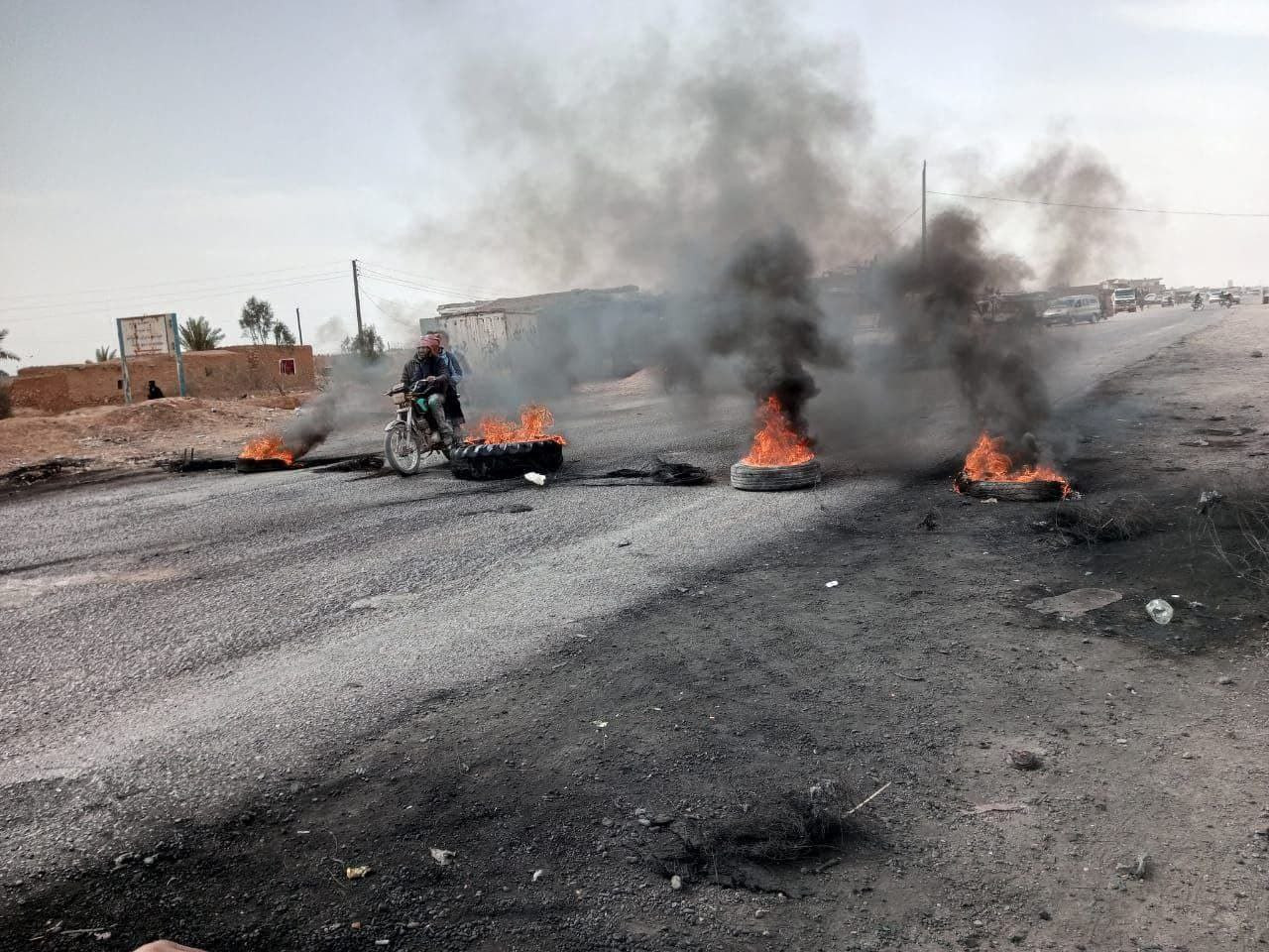 احتجاجات ديرالزور تدخل يومها ا...