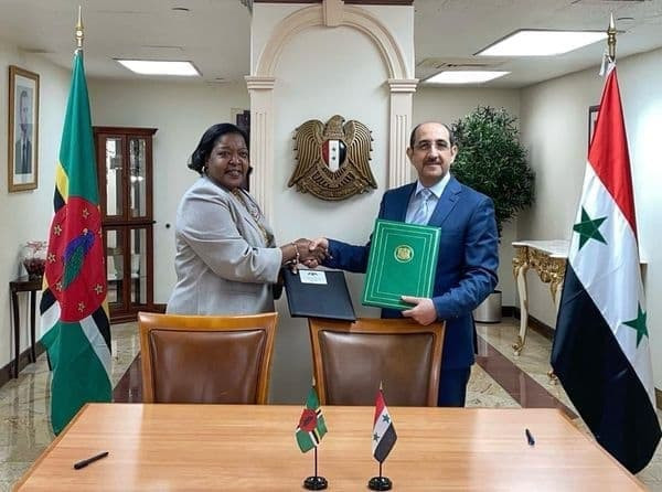 النظام يوقع اتفاقية دبلوماسية...