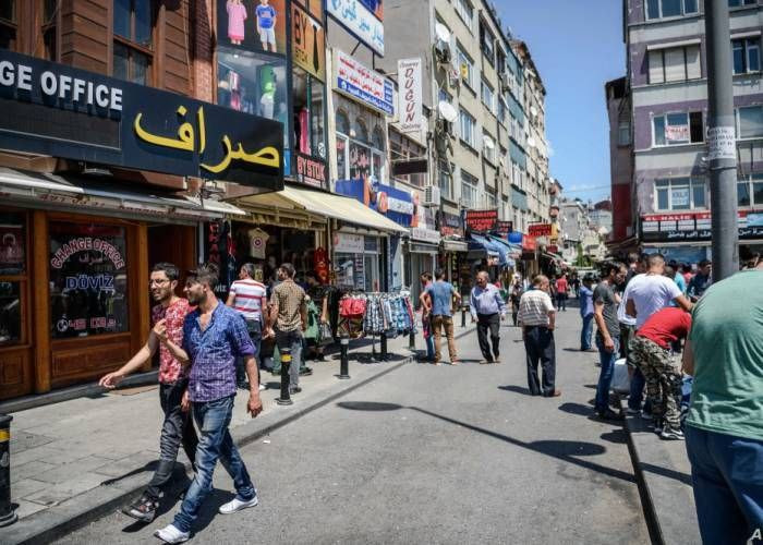 إشادة بدور التجار السوريون في...