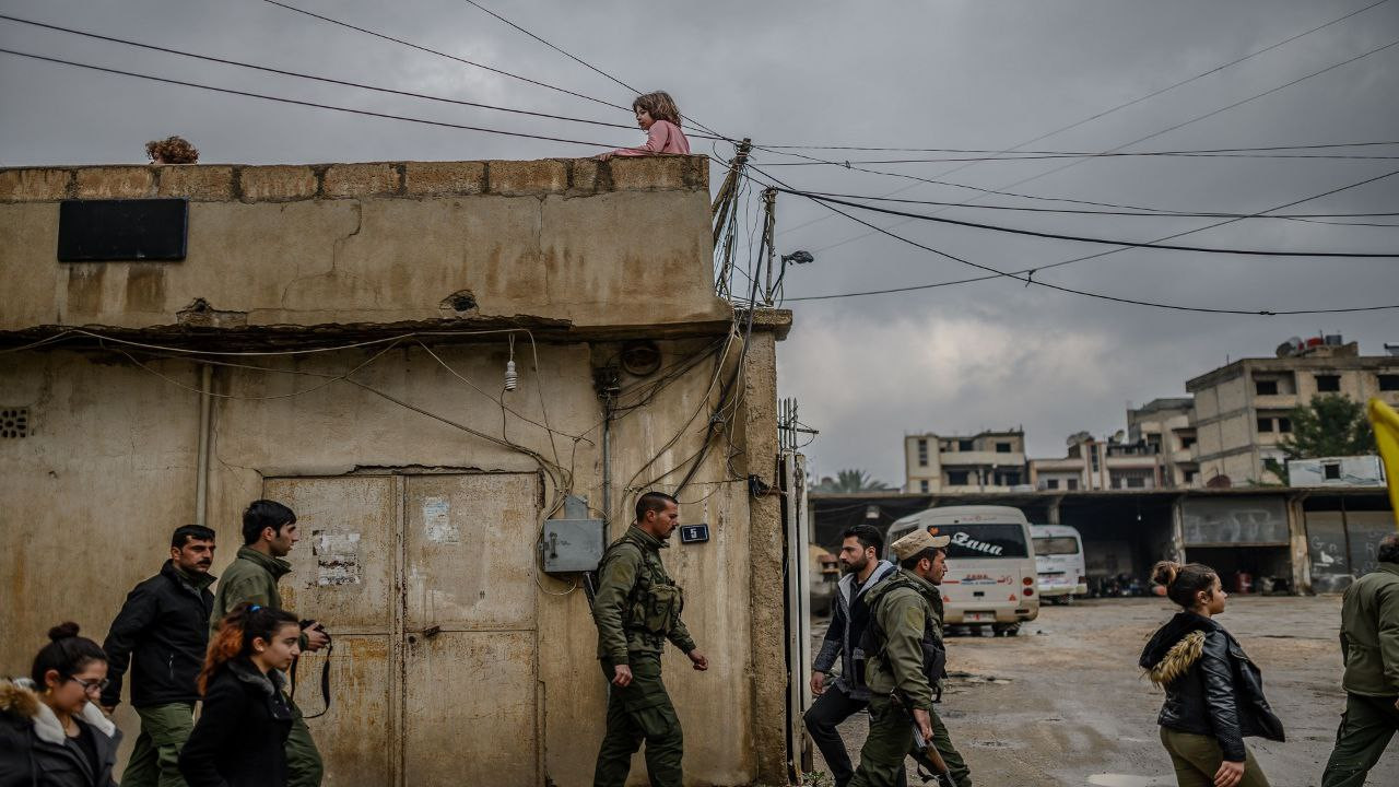 استهداف مسؤول من "قسد" في الرق...