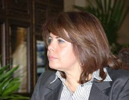 وزيرة سابقة: الحكومة تعالج الأ...