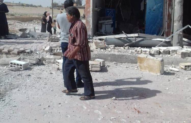 شهداء مدنيون جراء قصف صاروخي ع...