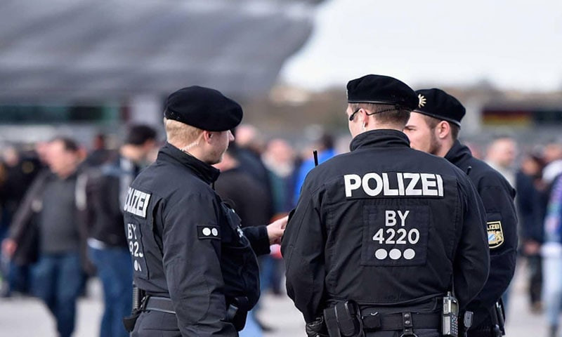 السلطات الألمانية تعتقل مواطنا...