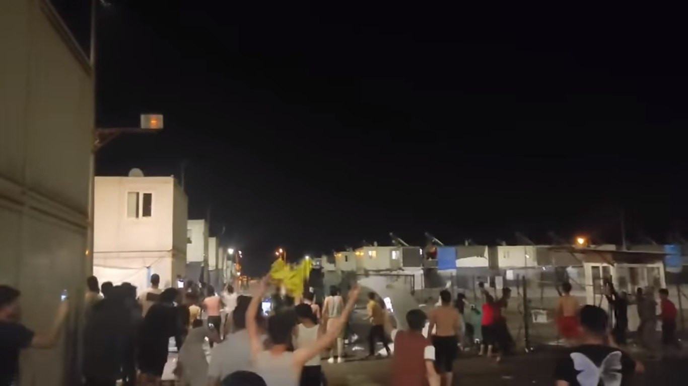 "حفظ النظام التركي" يفرق مظاهر...