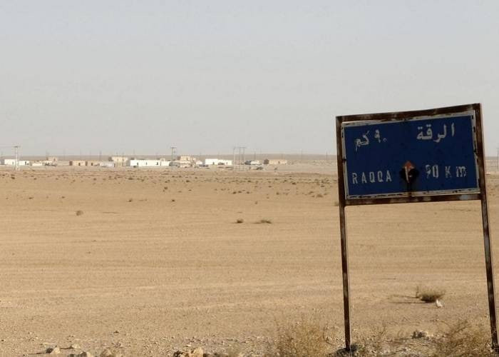 قوات النظام تقصف بلدة في إدلب...