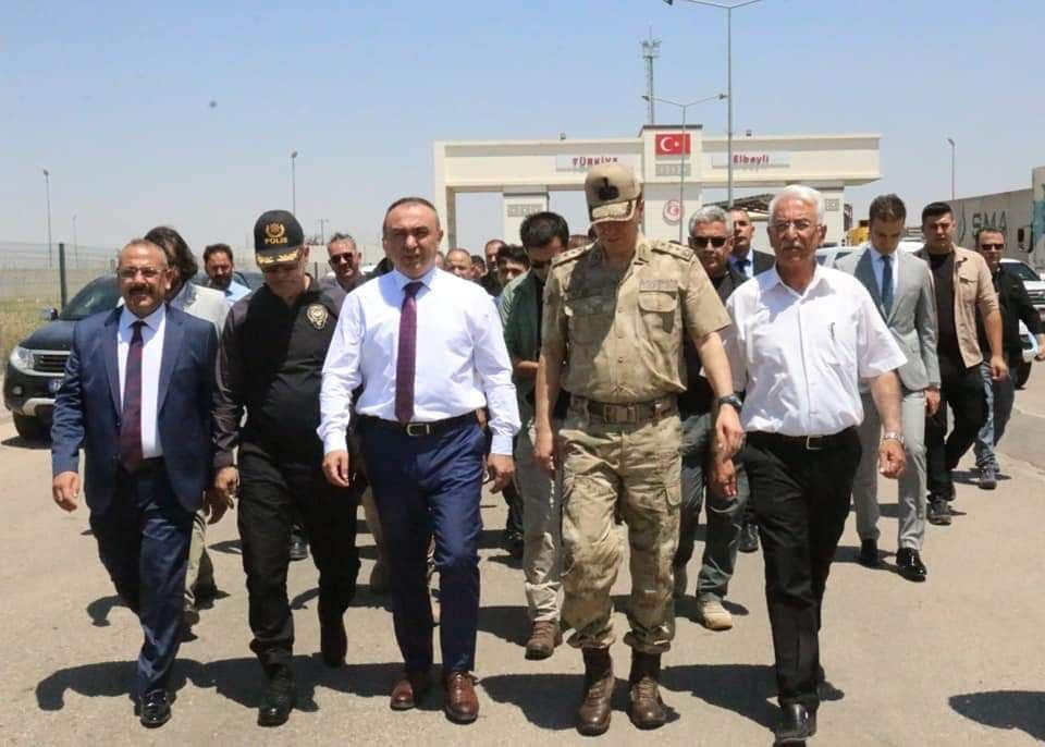 وفد تركي رفيع المستوى يزور شما...