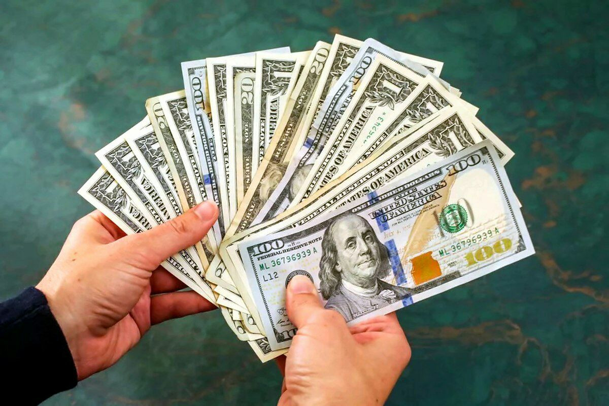 تراجع طفيف في سعر صرف الليرة أ...