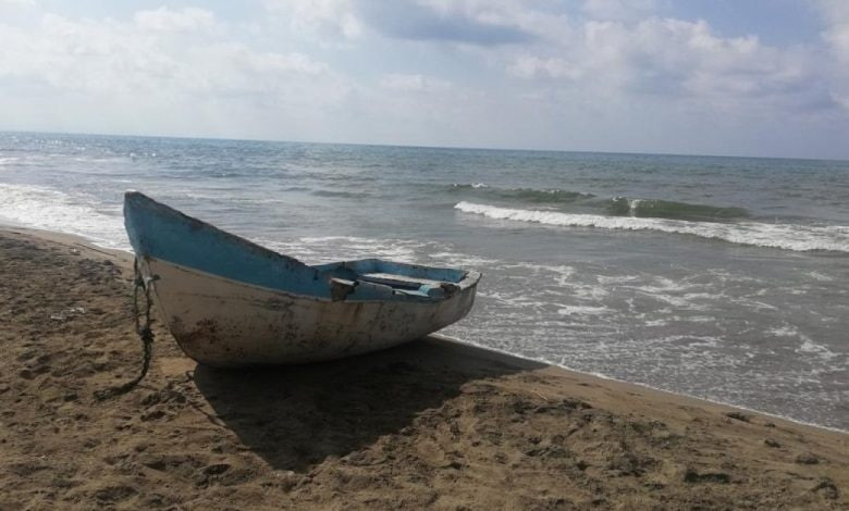 وفاة صياد وإصابة اثنين جراء ال...