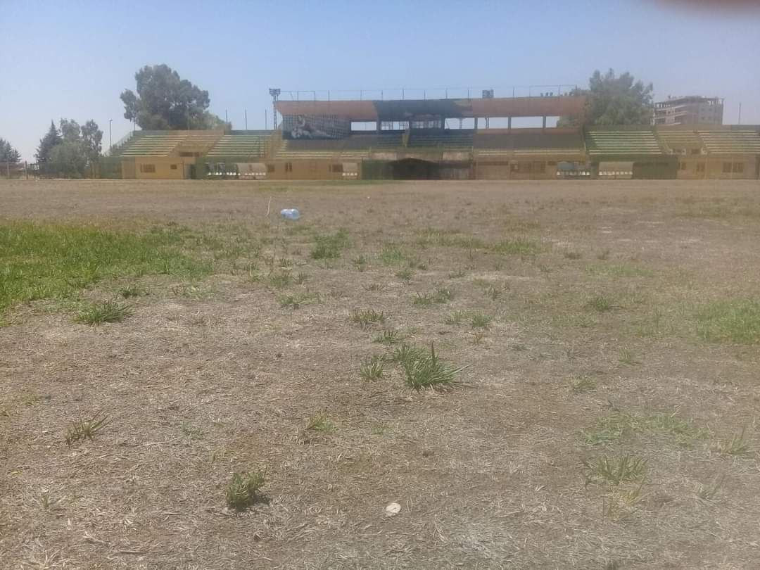 بالصور.. ملعب السويداء أرض قاح...