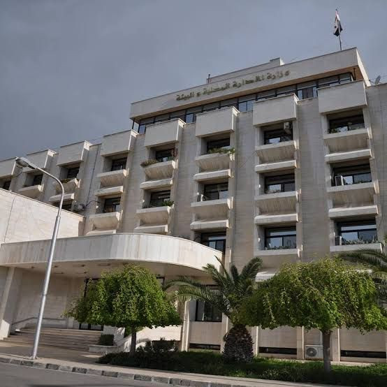 "وزارة اﻹدراة المحلية" تثير ال...