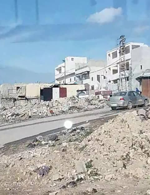 خلاف بين عائلتين يخلف ثلاثة قت...