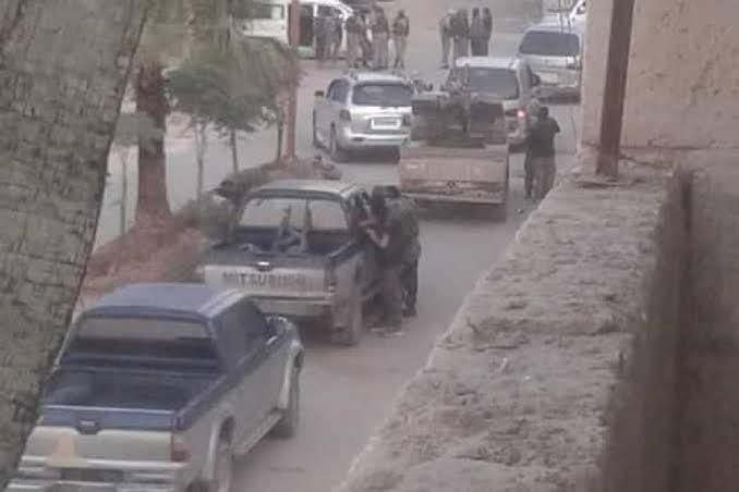 إدلب.. "القحطا ني" ينفي انقلاب...