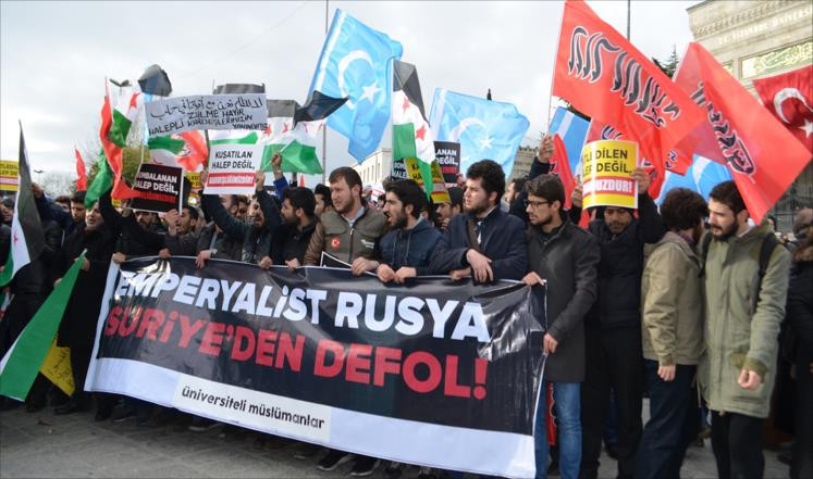 طلاب إسطنبول يتضامنون مع حلب