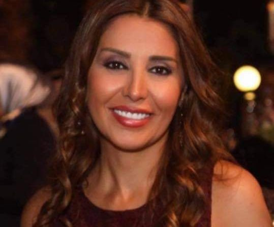 المذيعة "هناء الصالح" تطالب المسؤولين بالنزول إلى الأسواق