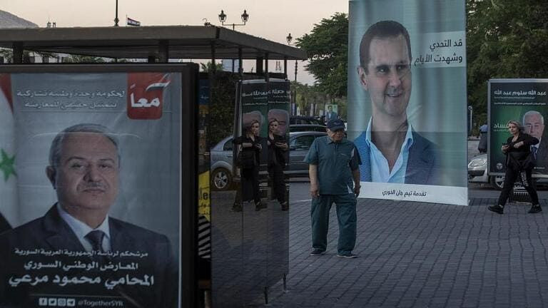 فقط في سوريا.. الأموات يشاركون...