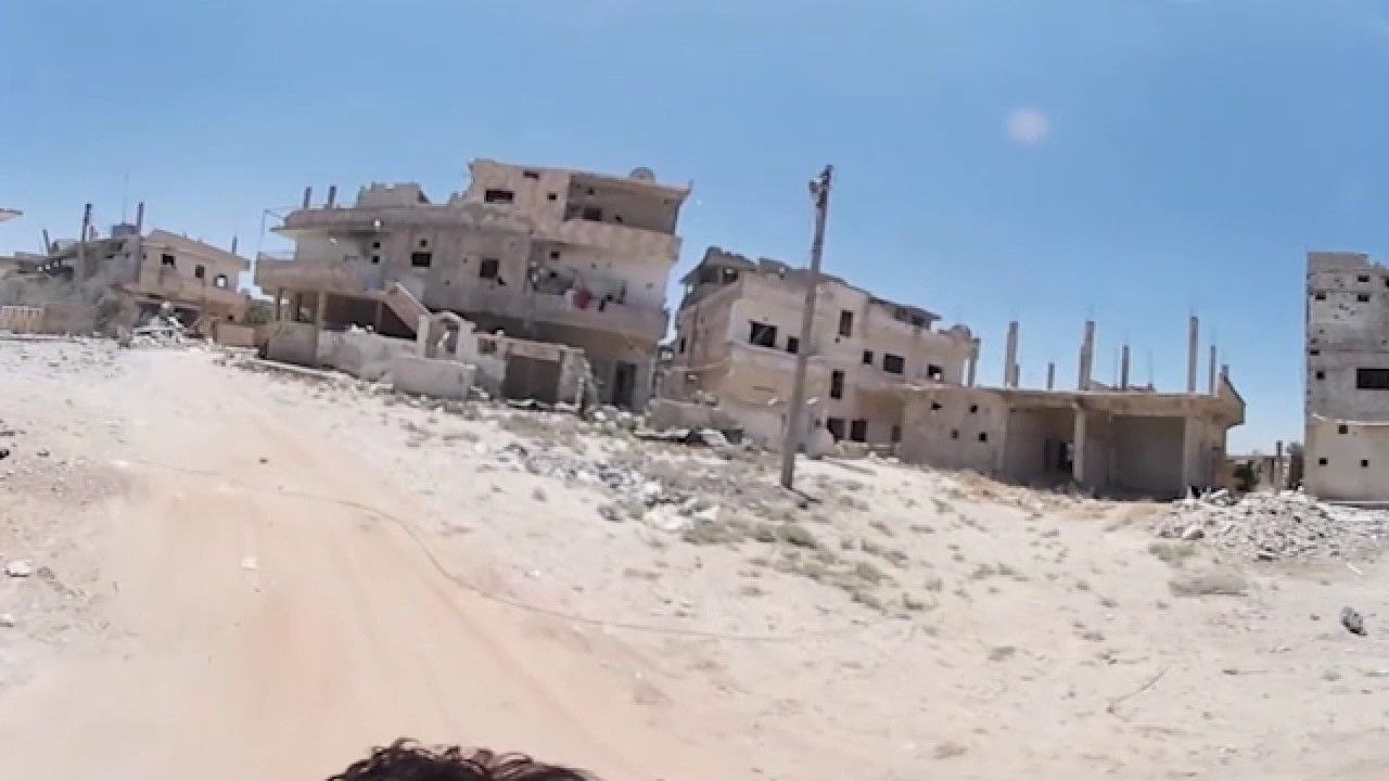 تواصل الاشتباكات في حي "طريق ا...