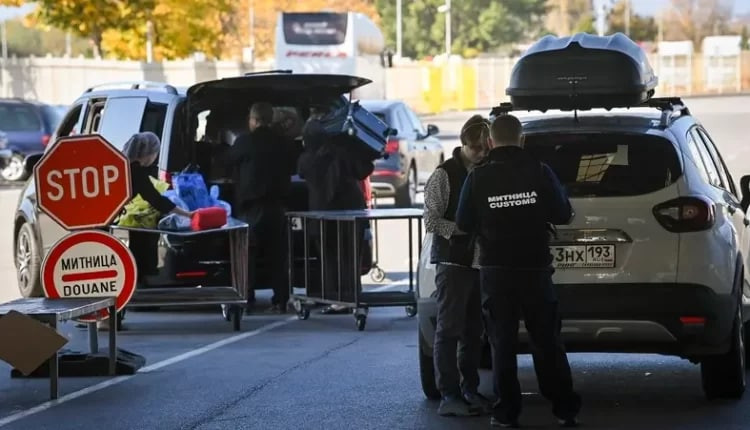 ضبط 12 سوريا بعد حادثي سير لشا...