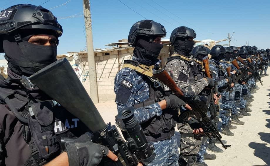 "قسد" توقف رواتب وإجازات قوات...