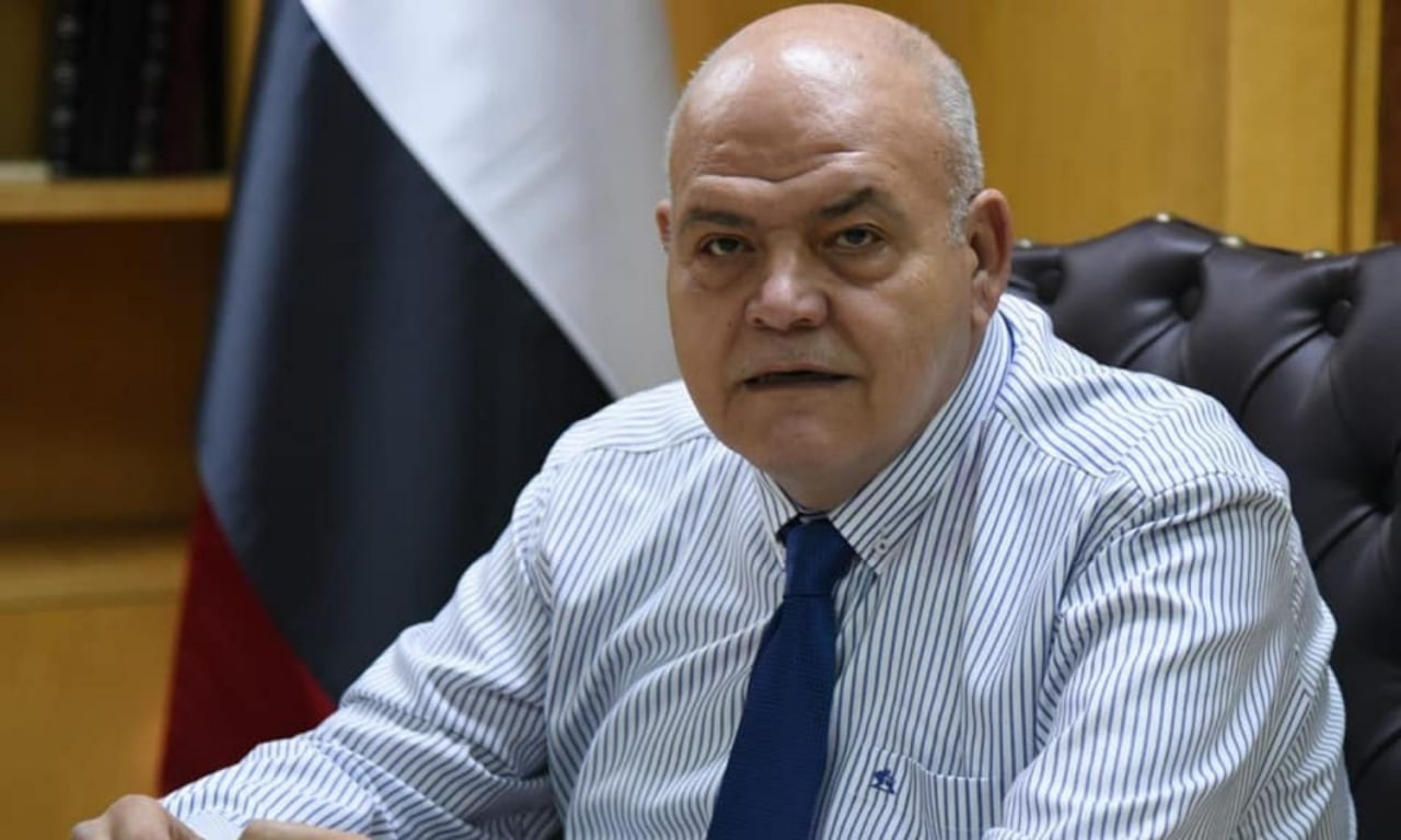 "أنا أستخدمه".. "عمرو سالم" ين...