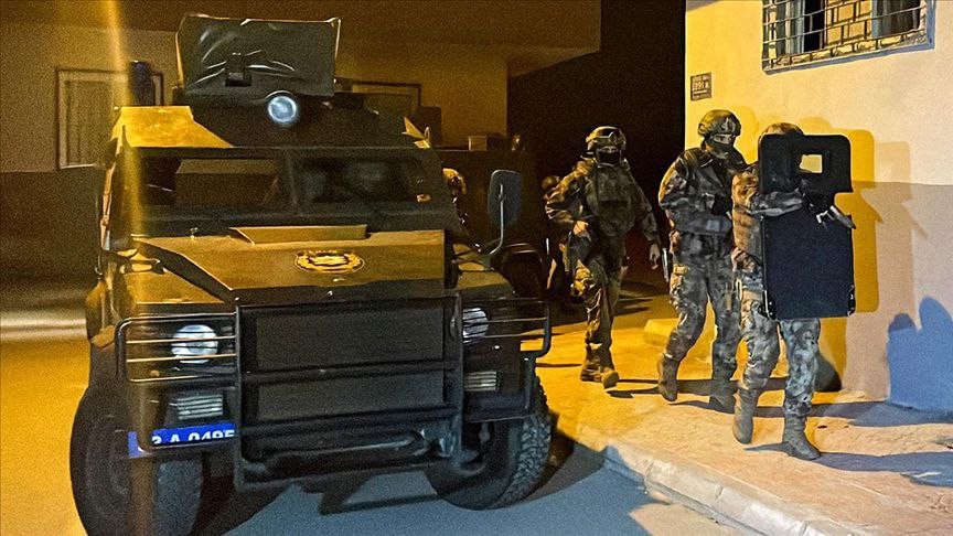 تركيا.. حملة أمنية واسعة تطال...