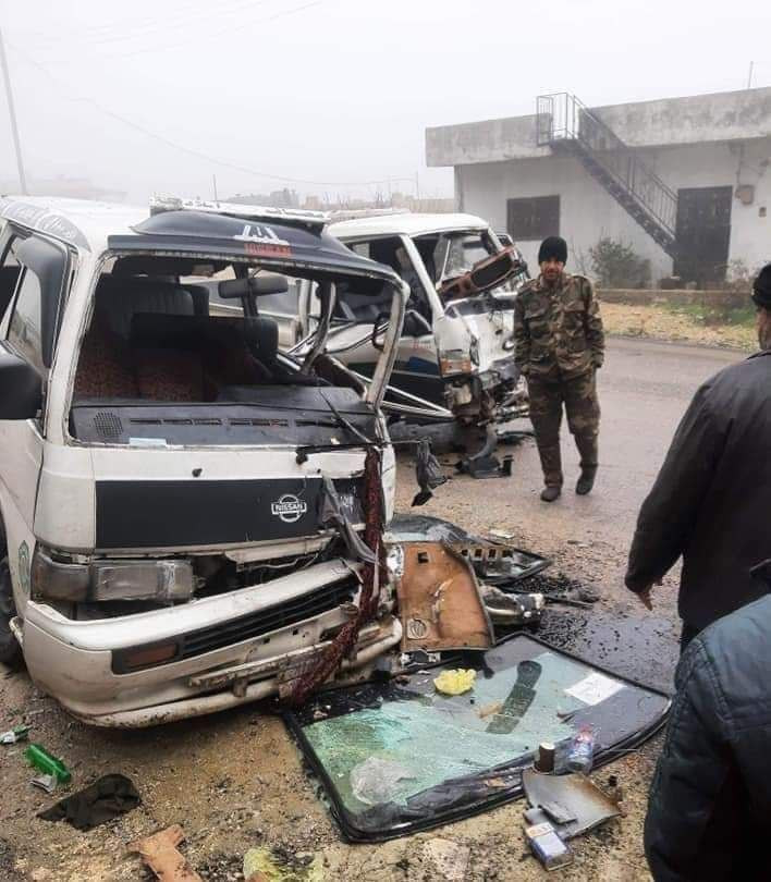 حادث تصادم يسفر عن إصابة 13 شخ...