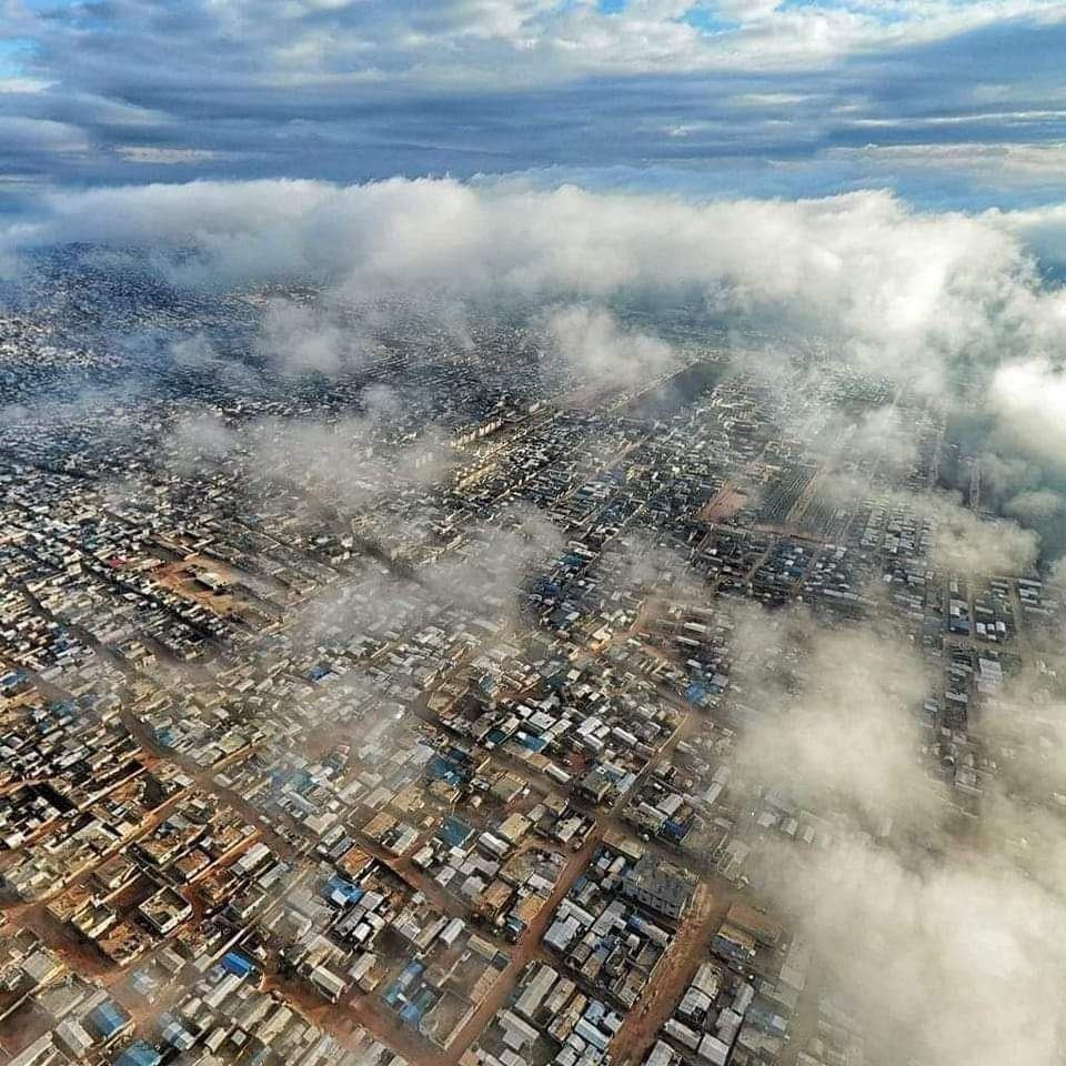 مطالب بتحسين أوضاع مخيمات النا...