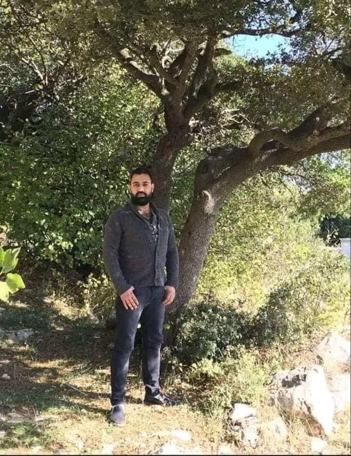 مواقع موالية تنعي ضابطين من قو...