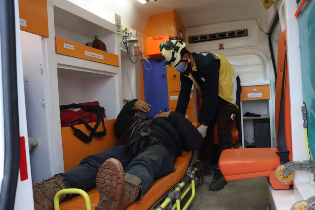 جرحى بحوادث سير في إدلب وحلب