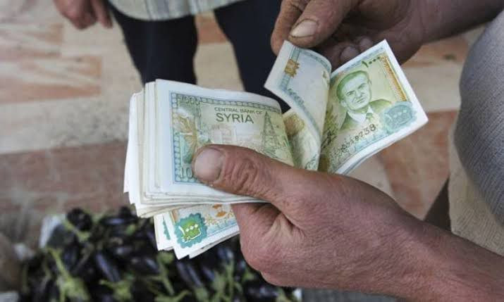 التقاعد المبكر هاجس موظفي القط...