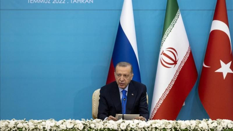 "أردوغان" يدعو إلى مواصلة عقد...