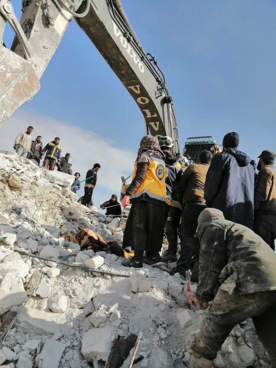 ارتفاع حصيلة ضحايا الزلزال في...