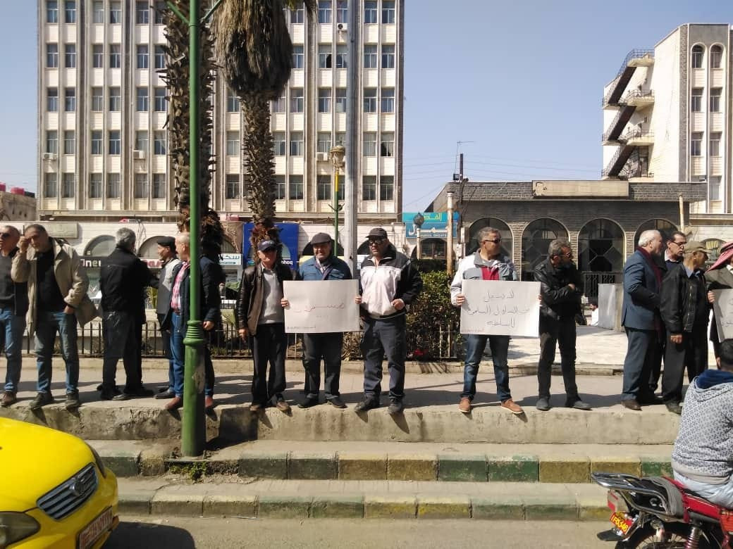 بعد تهديـدهم بقـنبلة.. نشطاء ا...