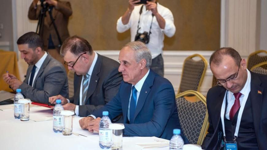 على هامش اللقاء الرباعي.. خارج...