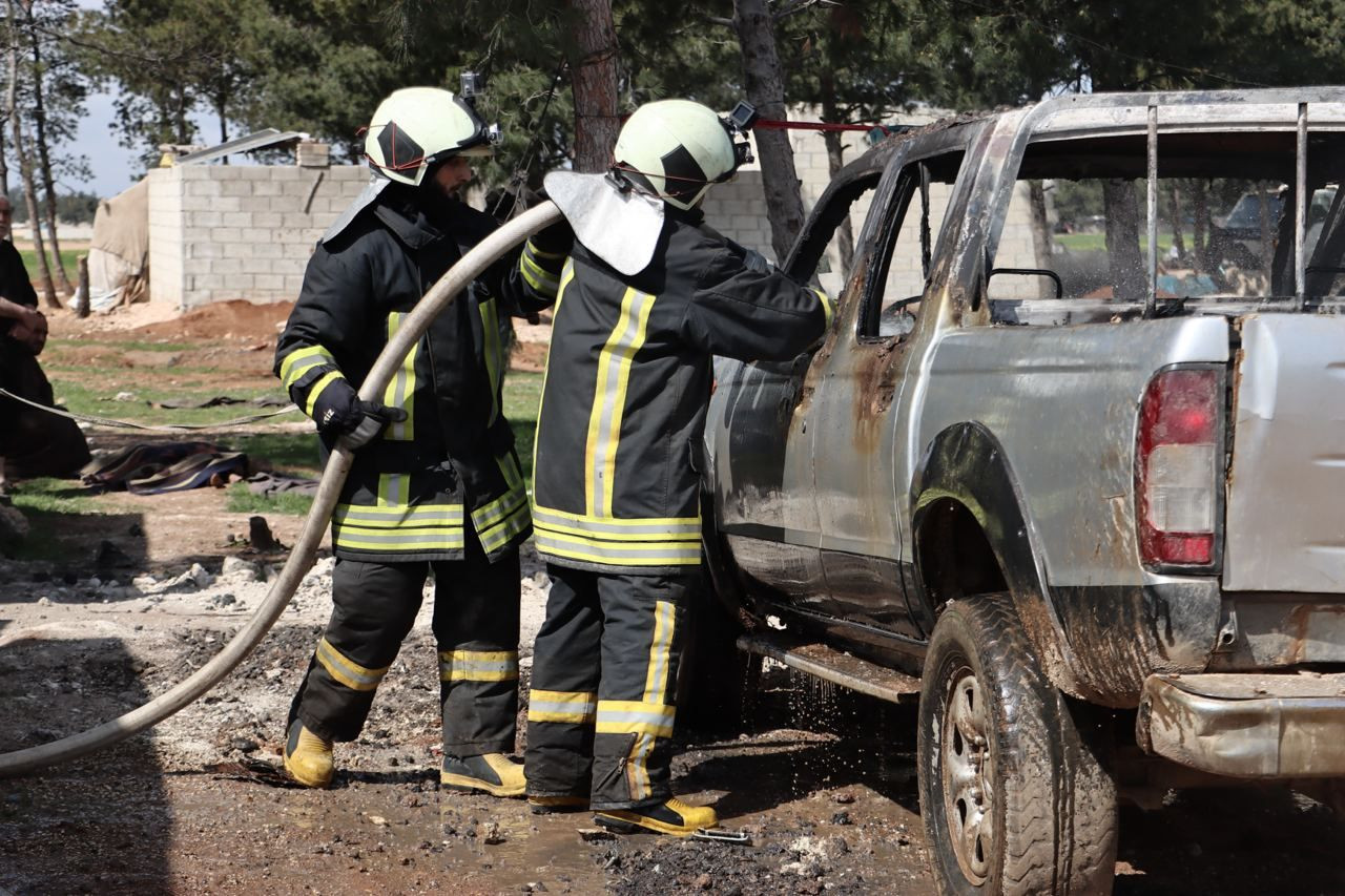 وفاةطفلين حرقا داخل سيارة والد...