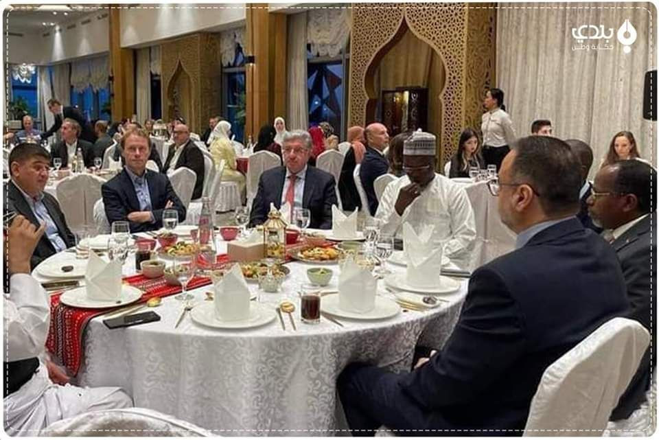 "المسلط" في إفطار مع سفراء دول...