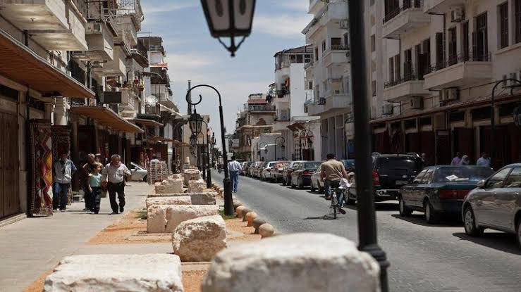 بذريعة المخالفات.. إغلاق أكثر...