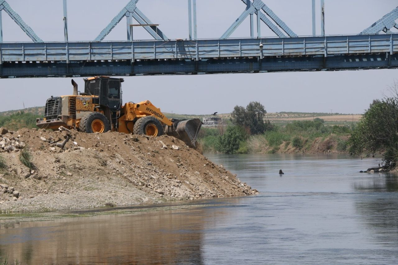 "محلي جرابلس" يحذر من الاقتراب...