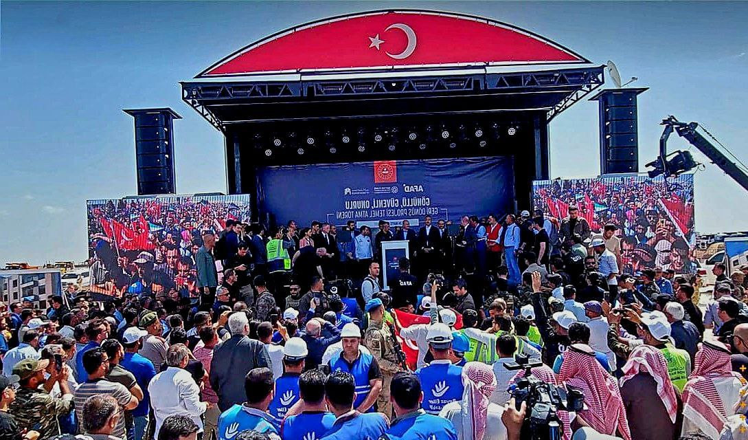 وزير الداخلية التركي يزور جراب...