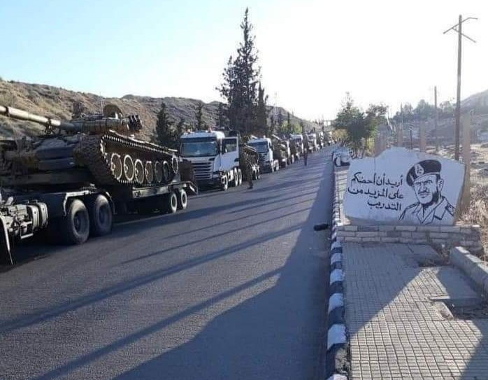 تضم دبــابات ومــدافع ثقــيلة....