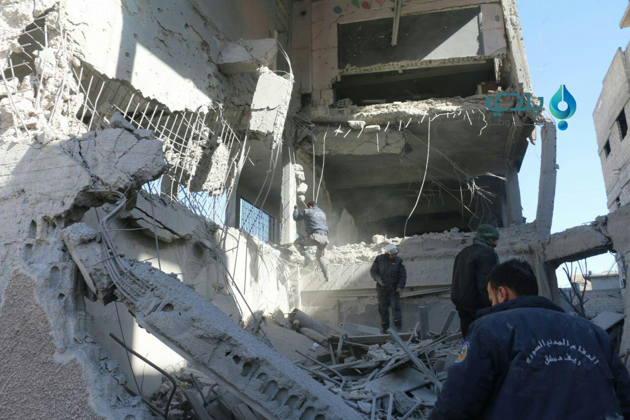 النظام يقصف الغوطة الشرقية ويس...