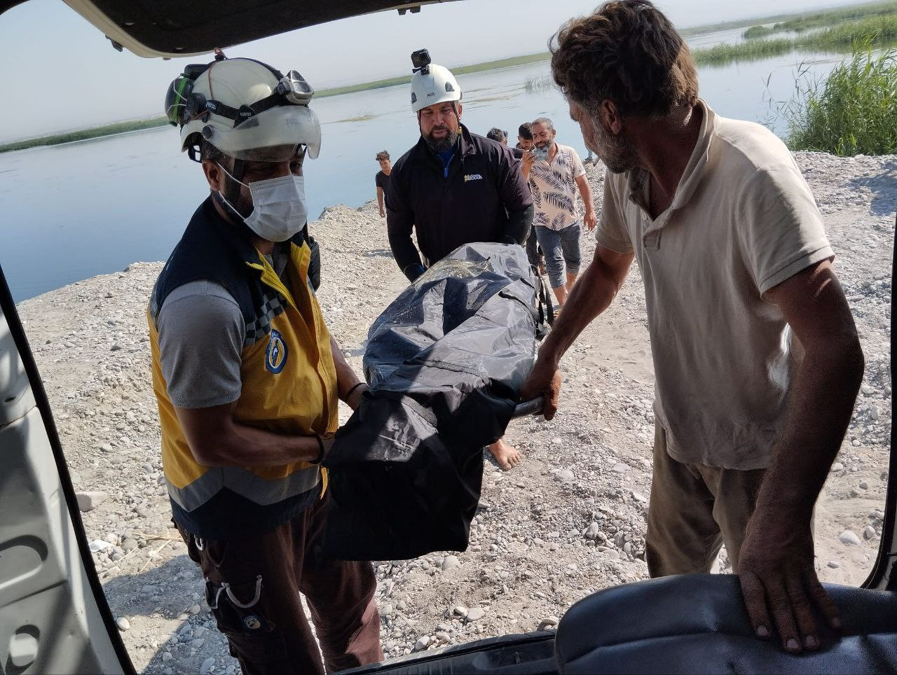 الدفاع المدني يعثر على جثةطفل...