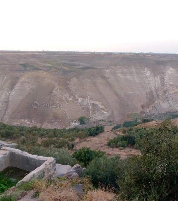 اقتحام مخفر لشرطة النظام في حو...