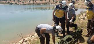 فرق "الدفاع السوري" تنتشل جثة...