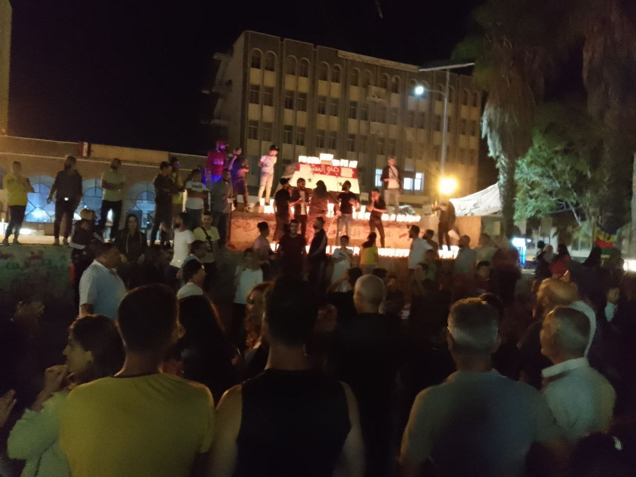 قرى السويداء تواصل مظاهراتها ا...