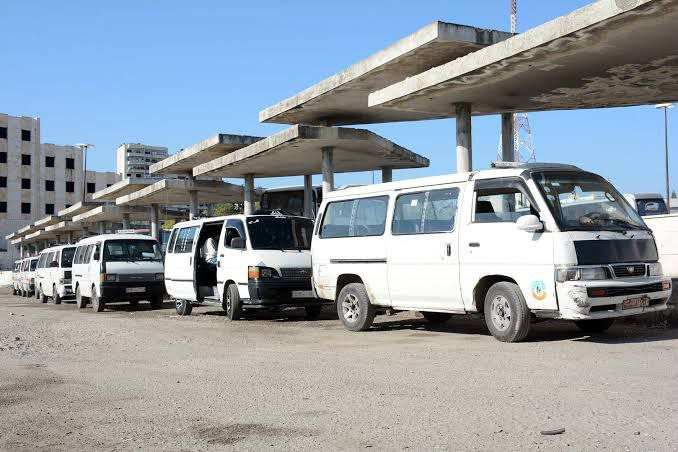 بشكل مفاجئ رسوم أجهزة التتبع ت...