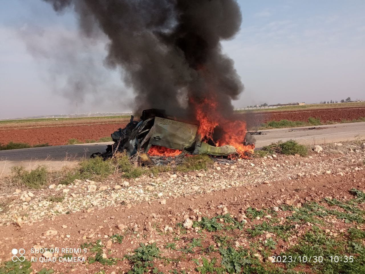 إدلب.. قوات الأسد تستهدف سيارة...